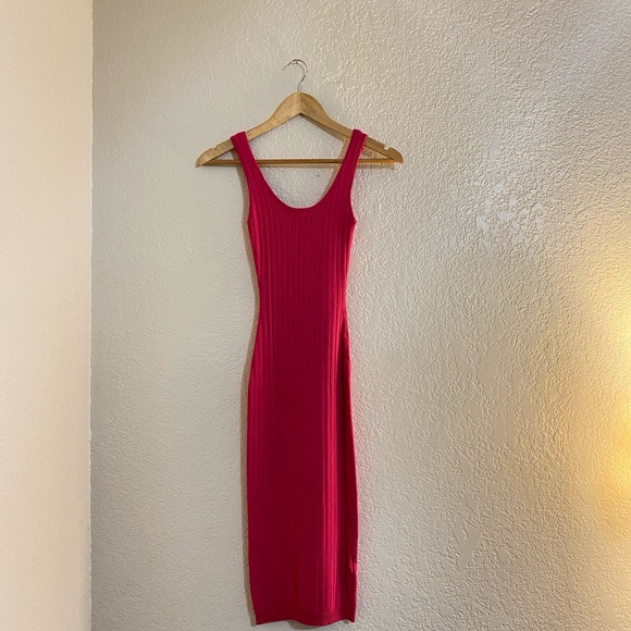 Hera Collection Vibrant Pink Midi Dress - Picture 2 of 6
